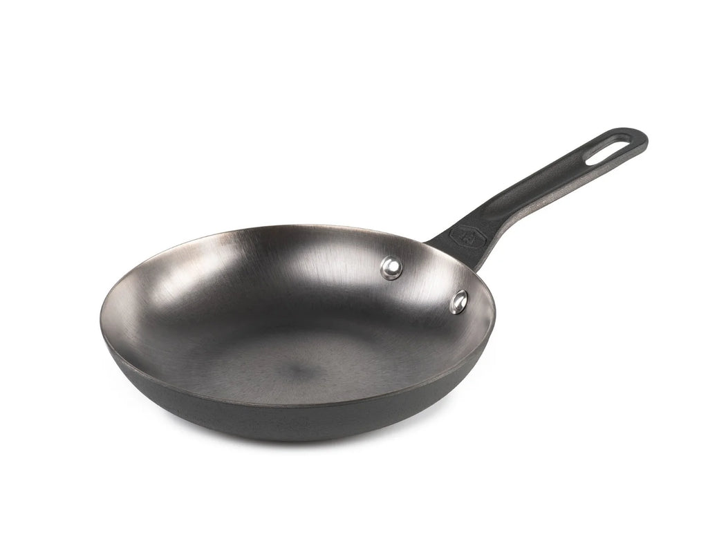 GUIDECAST FRYING PAN 8