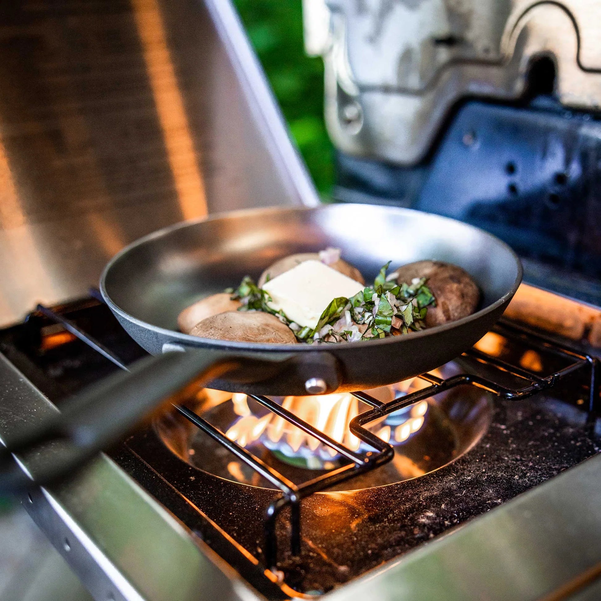 GUIDECAST FRYING PAN 8